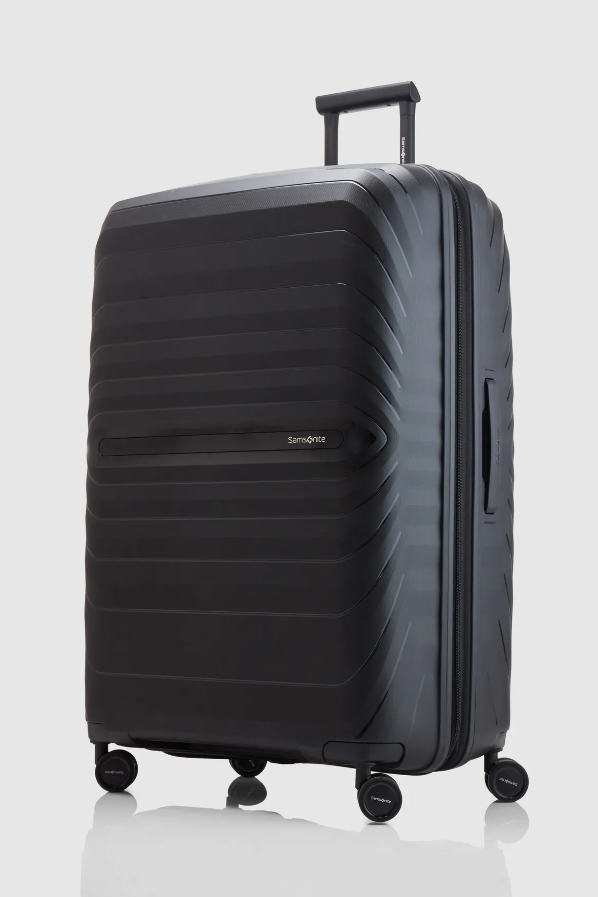 Octolite Neo 81cm Suitcase