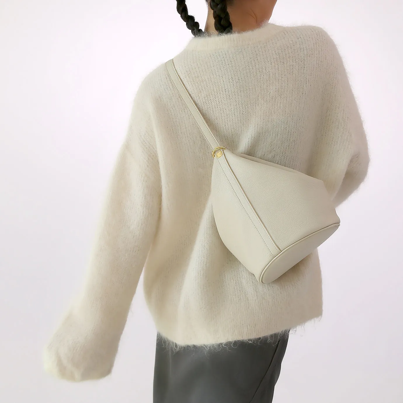 ORUKAMI Soft Convertible Bucket Bag - Camel