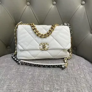 Preloved Chanel 19 White Shoulder Bag with Microchips