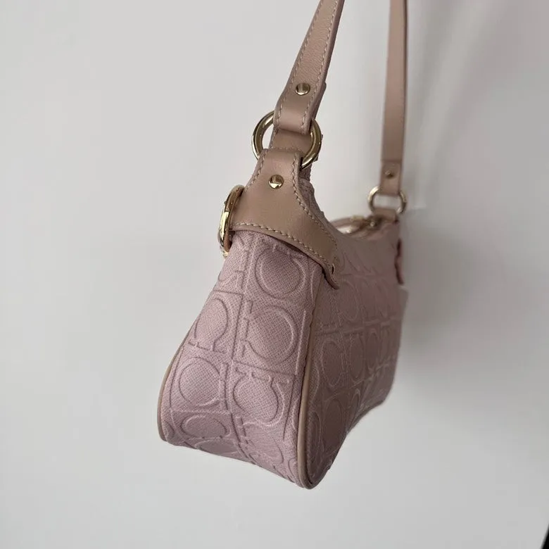 Preloved Ferragamo AF723 Leather Shoulder Bag in Light Pink