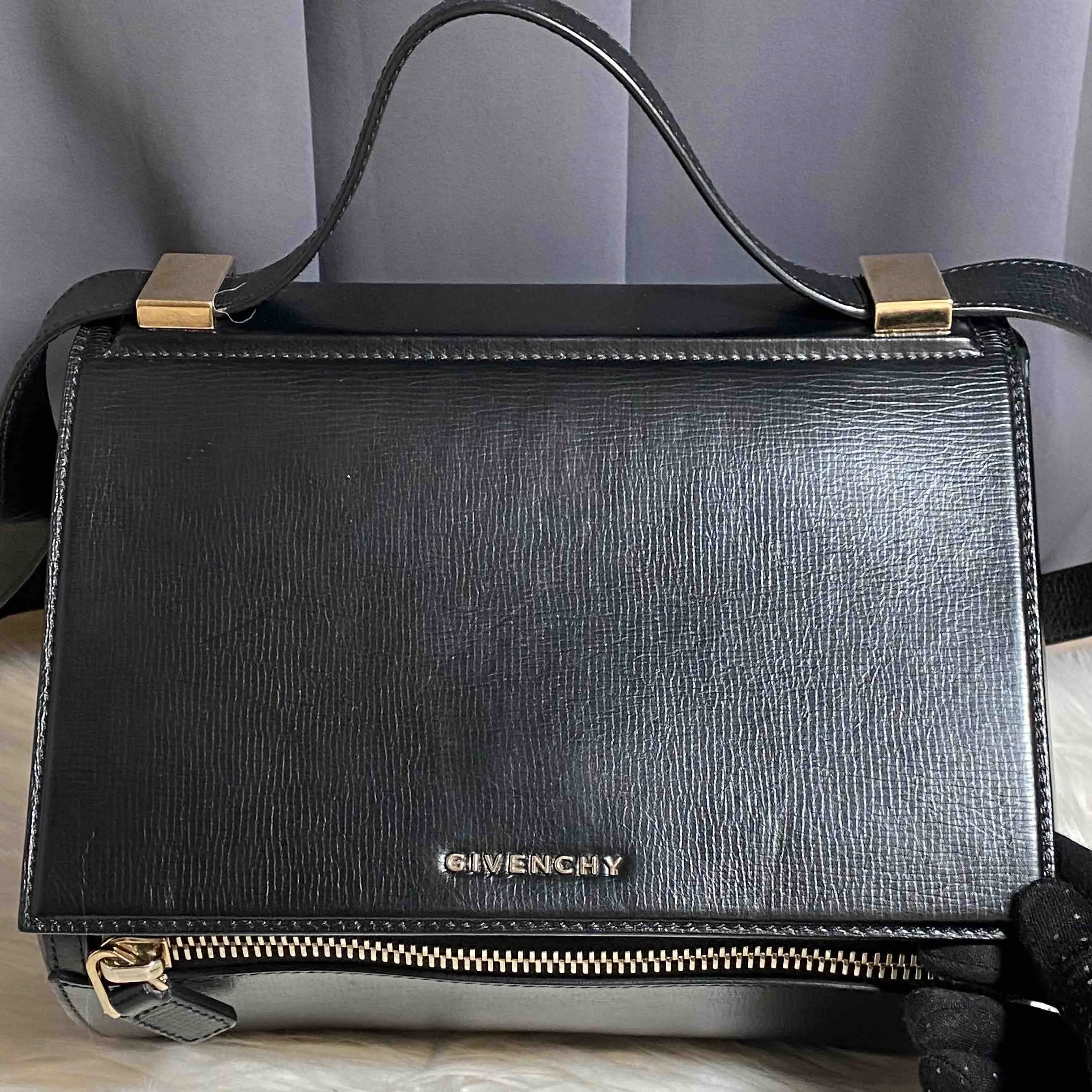 Preloved Givenchy Antigona Black Leather Shoulder Bag