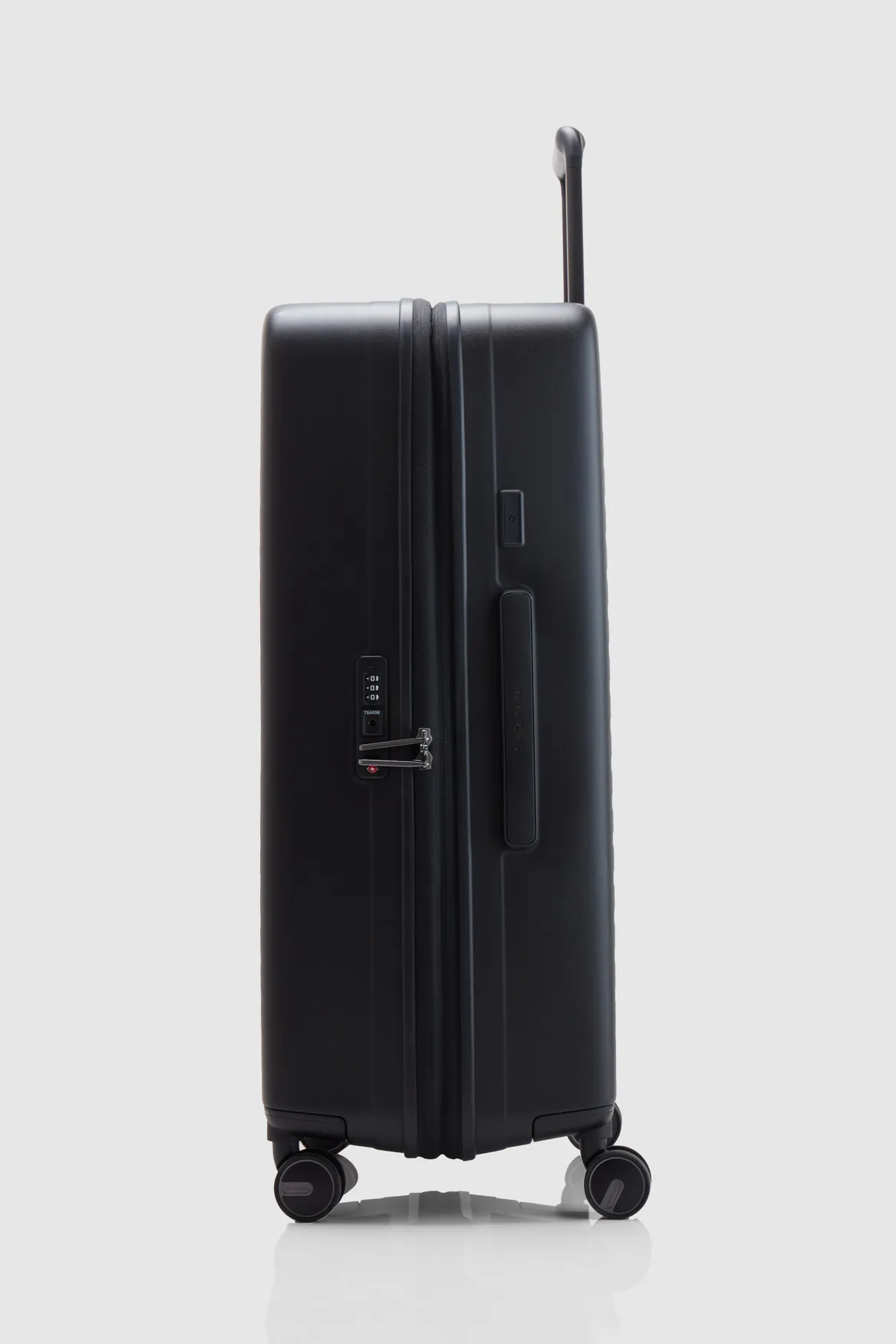 Restackd 75cm Suitcase