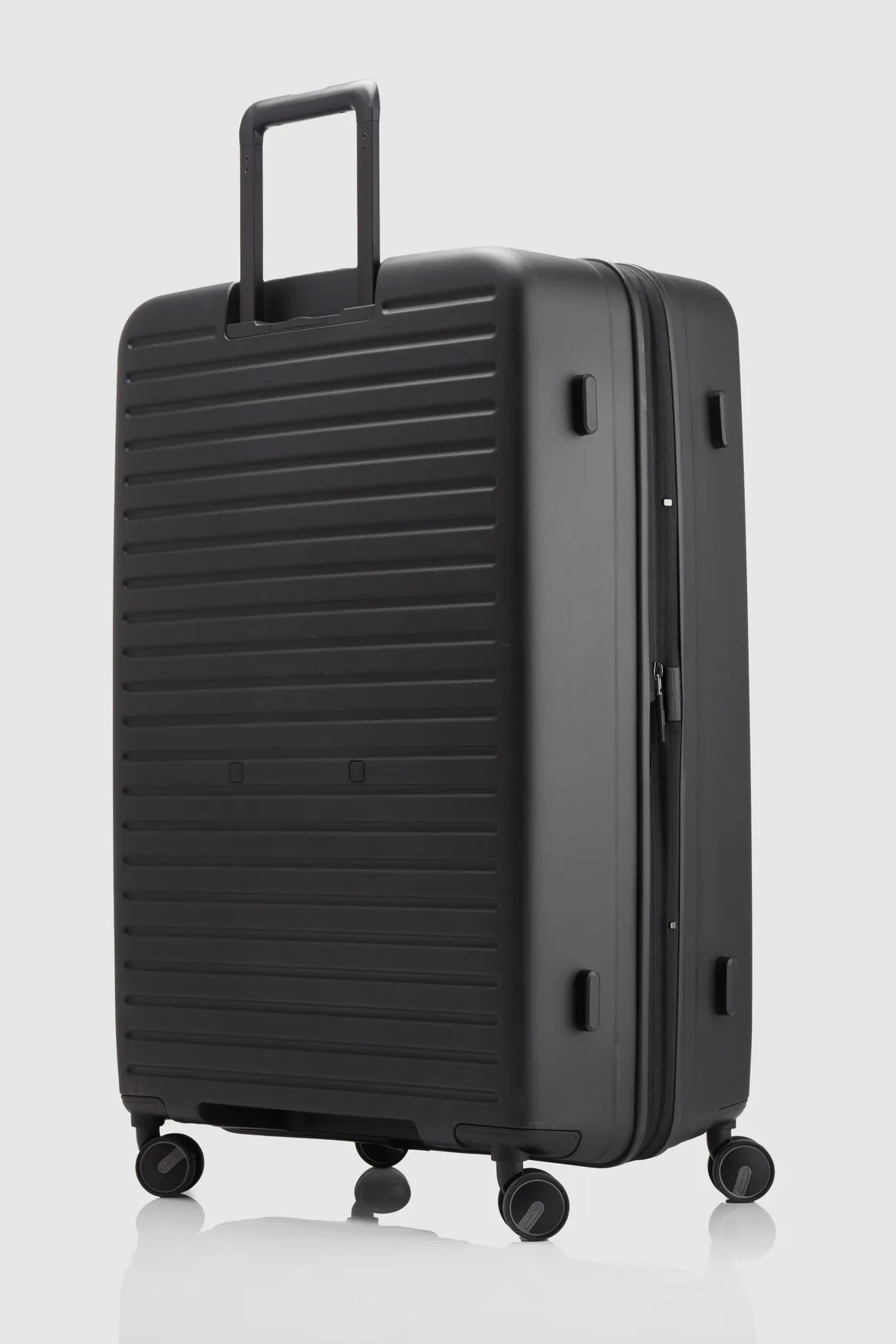 Restackd 81cm Suitcase