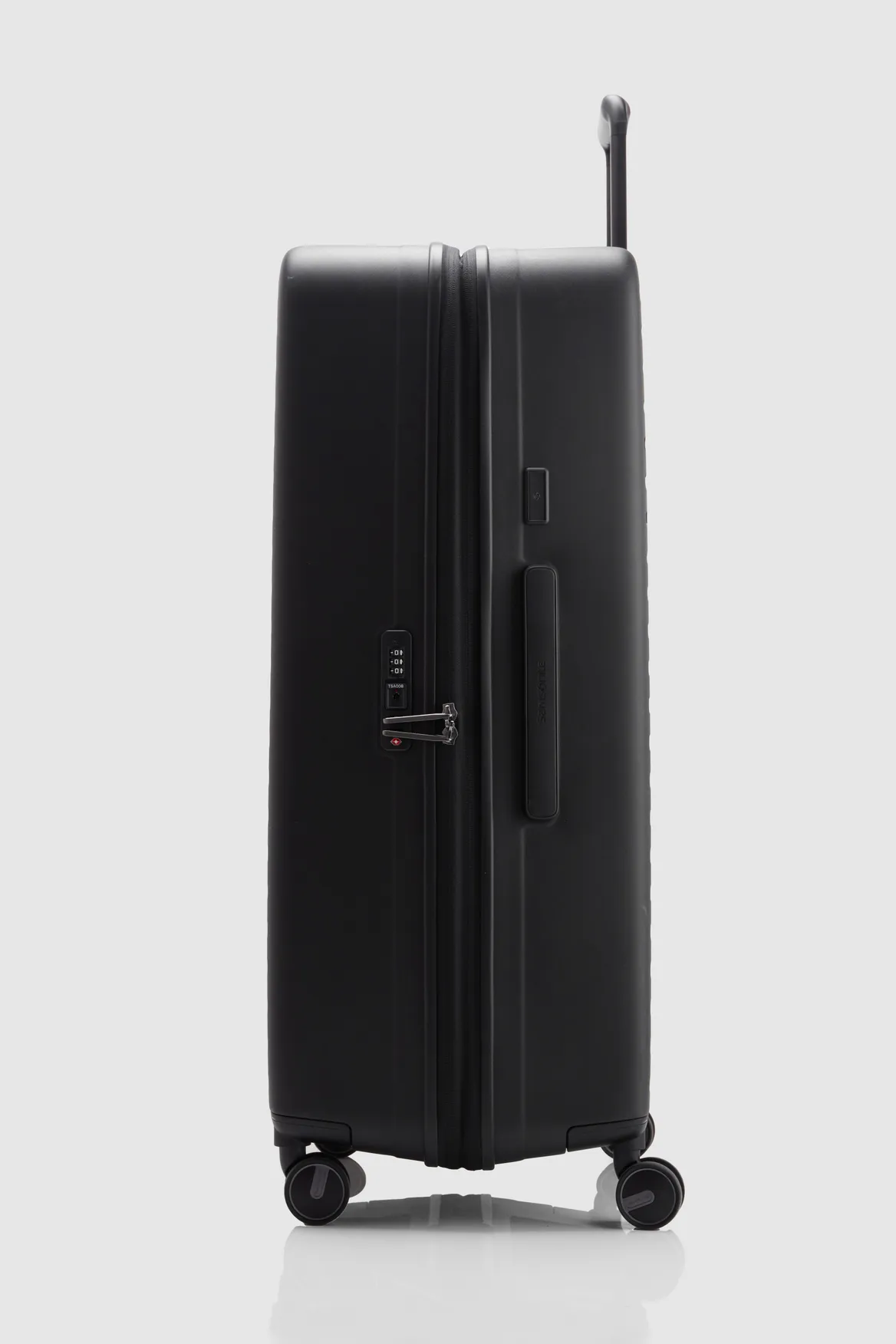 Restackd 81cm Suitcase