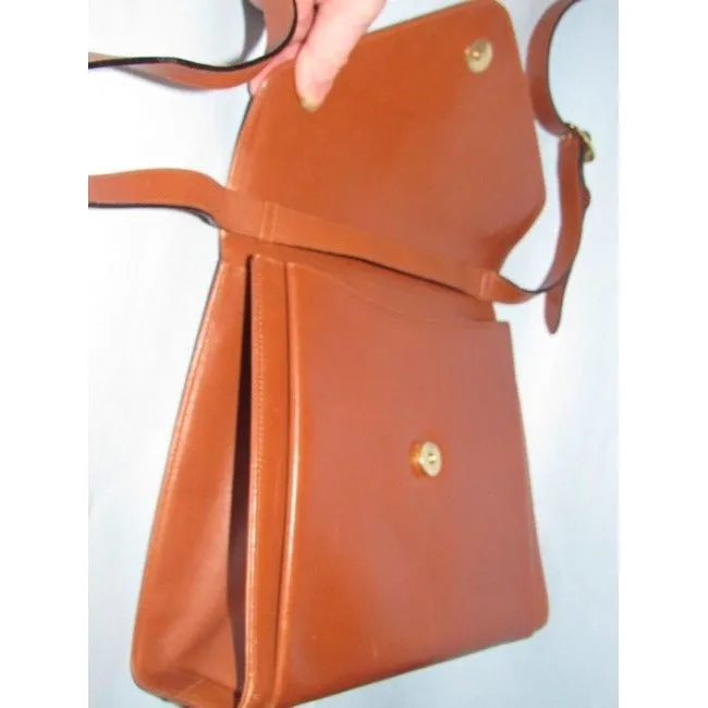 Salvatore Ferragamo Shoulder Clutch Two Way Envelope Style Or Caramel Brown Leather Cross Body Bag