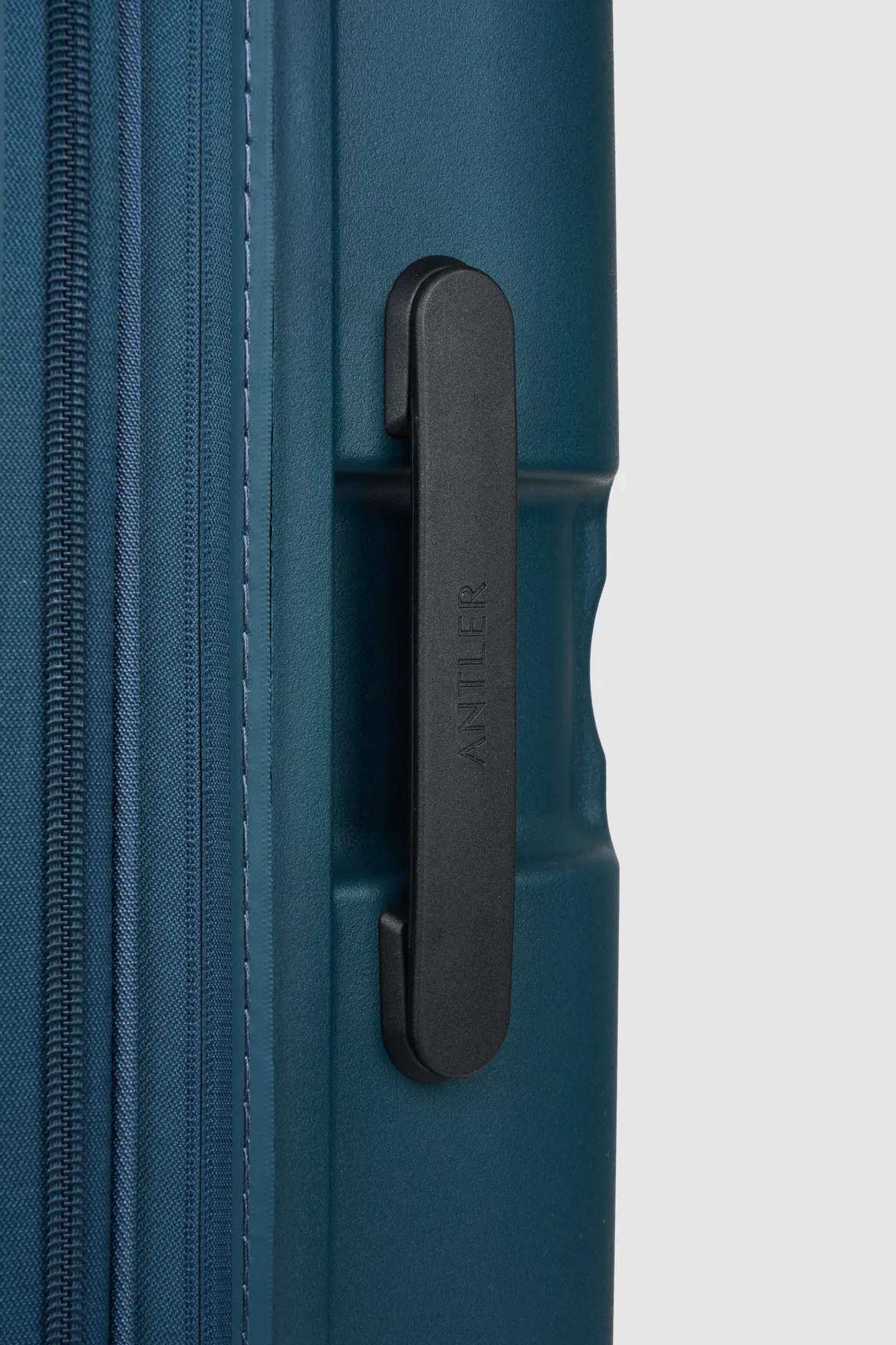 Single Stripe 68cm Suitcase
