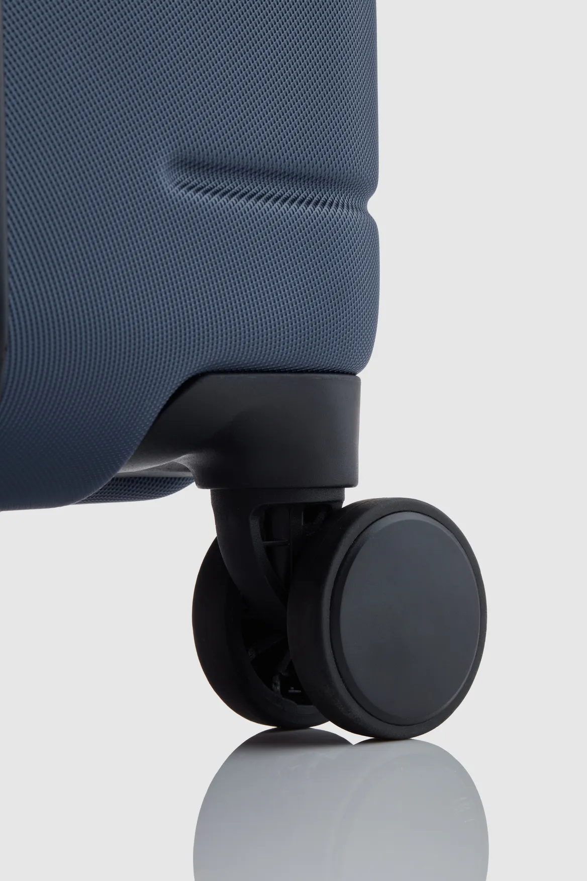 Stori Check-In 65cm Suitcase