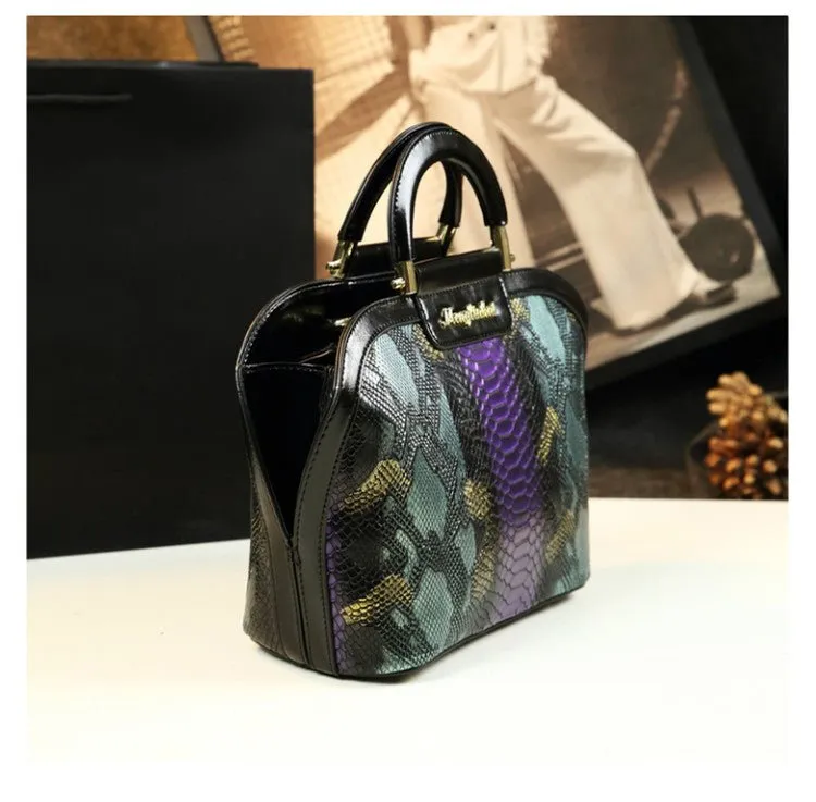 THE LUXURY BUCKET BAG