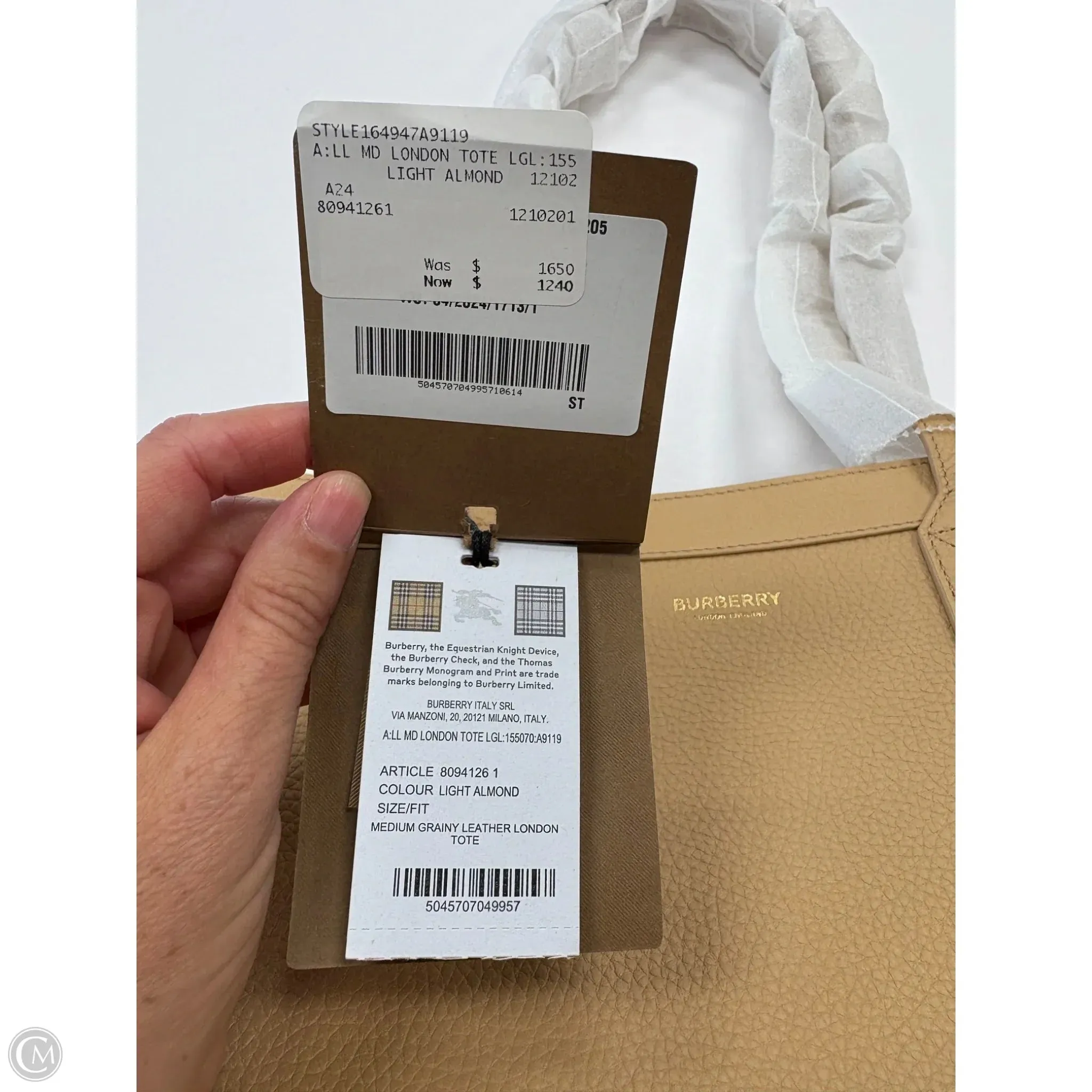 Tote Luxury Designer By Burberry, Size: Large