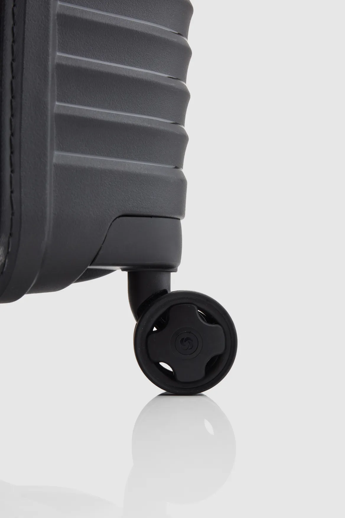 Upscape Check-In 75cm Suitcase
