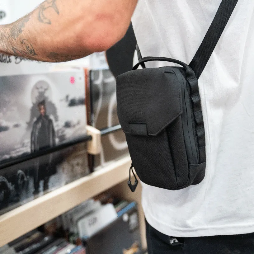 X1 CROSSBODY BAG